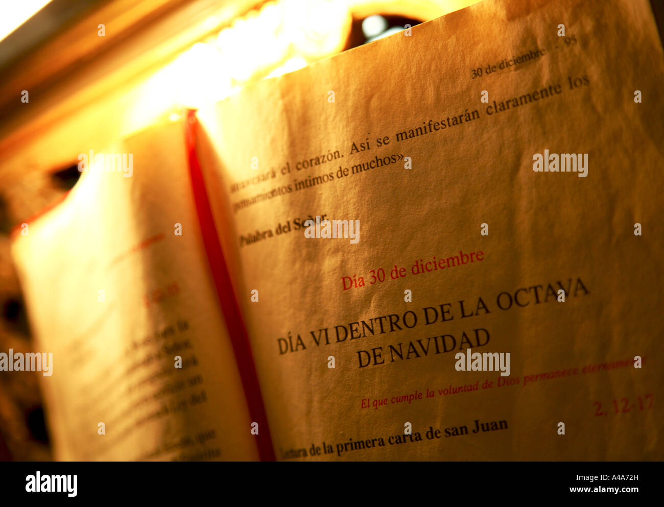 Close up of bible Cementerio de la Recoleta Banque D'Images