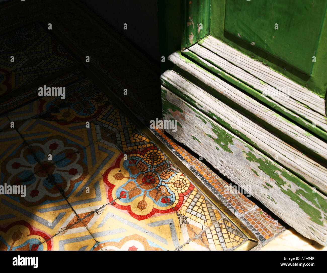 Porte ouverte carrelage buenos aires Banque D'Images