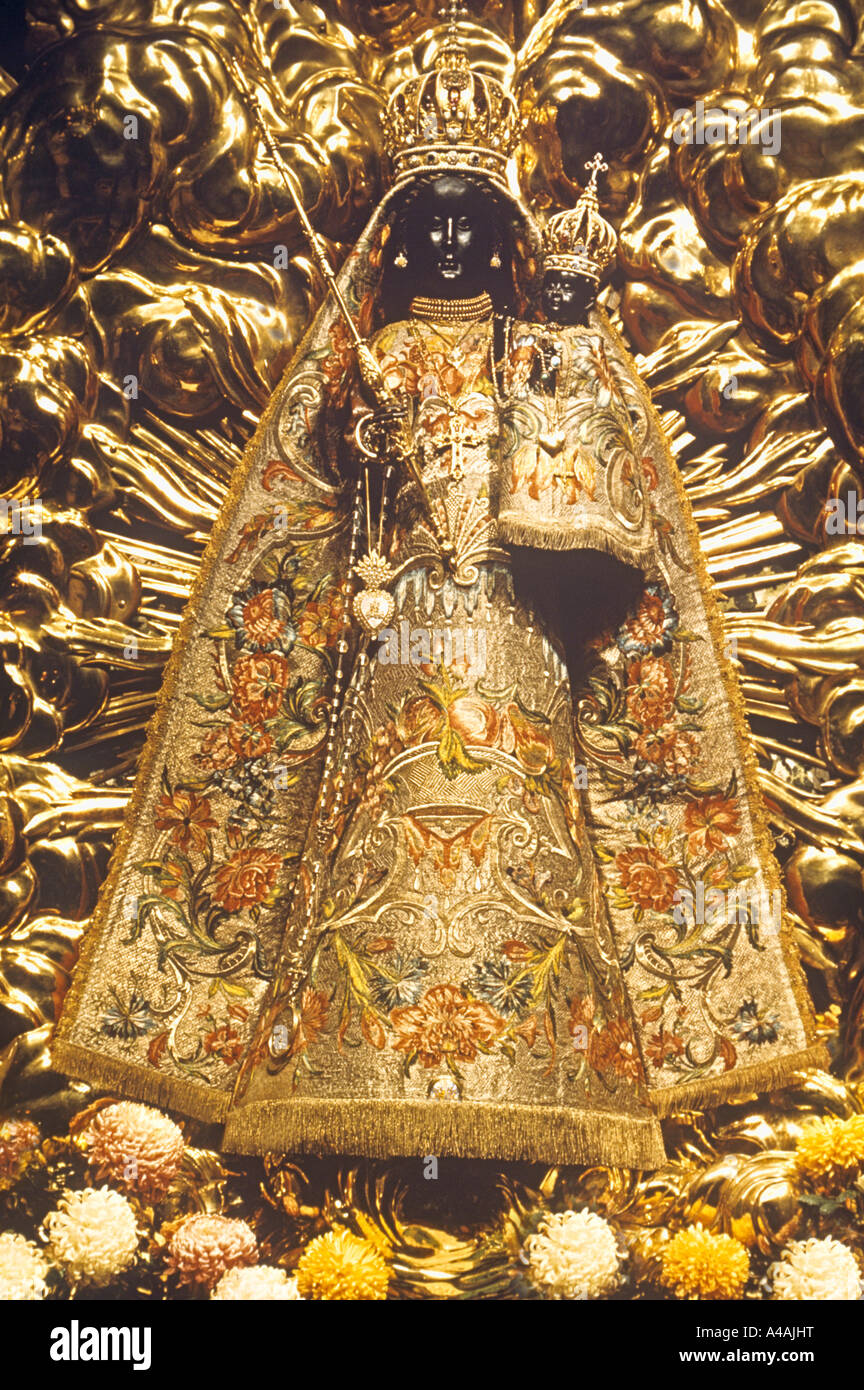 église de la vierge noire Banque de photographies et d’images à haute