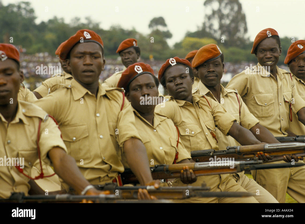 Les troupes ougandaises célèbrent le premier anniversaire du victoire de la NRA, Kampala, Ouganda, 26/1/1987 Banque D'Images