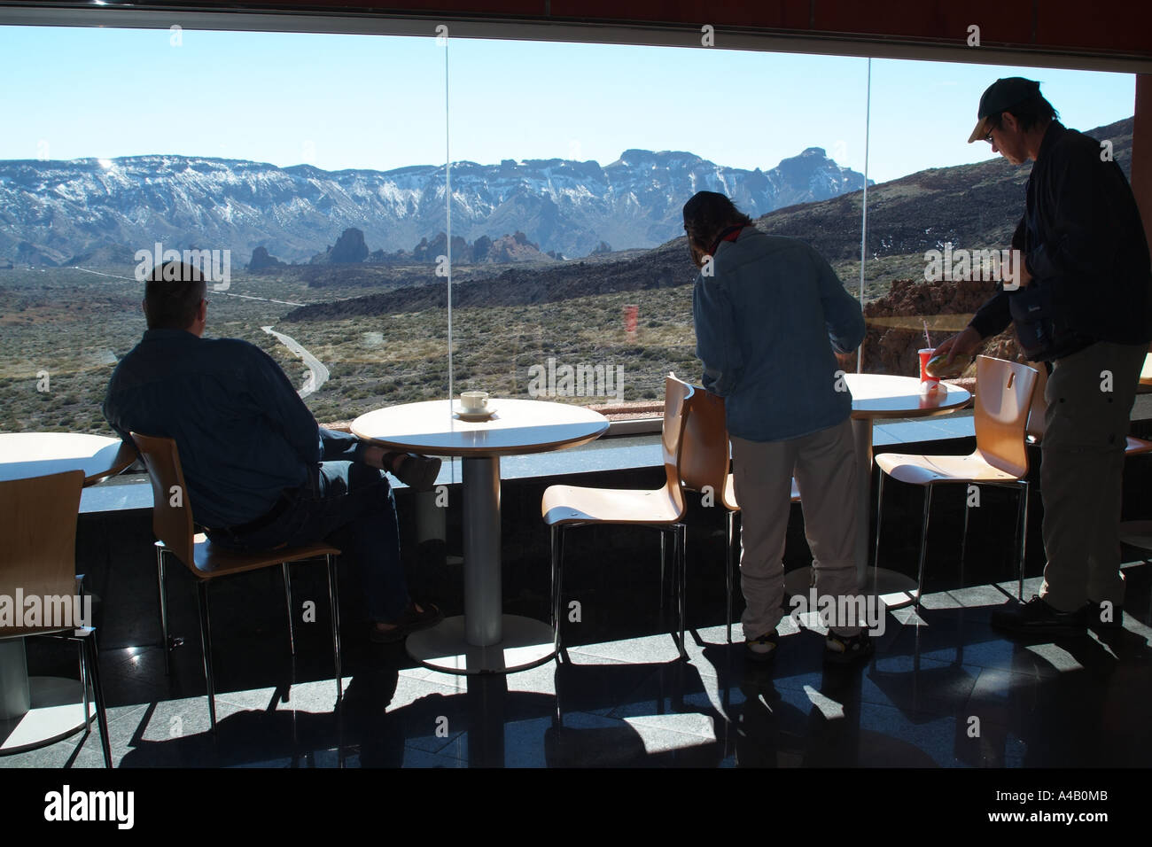 Le Parc National du Teide Tenerife Espagne Station de Téléphérique cafe avec vue spectaculaire Banque D'Images