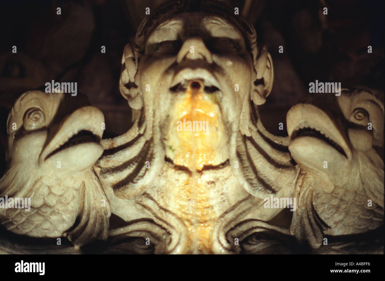 Grotesque Rome Fontaine grotesque Banque de photographies et d’images à haute ...
