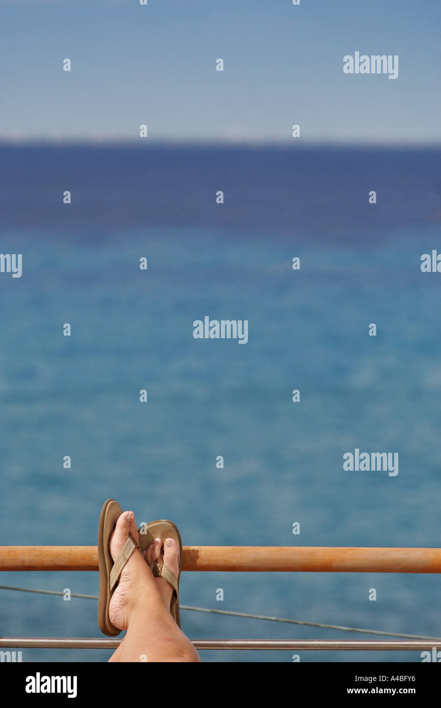 Détente en vacances Femme Banque D'Images