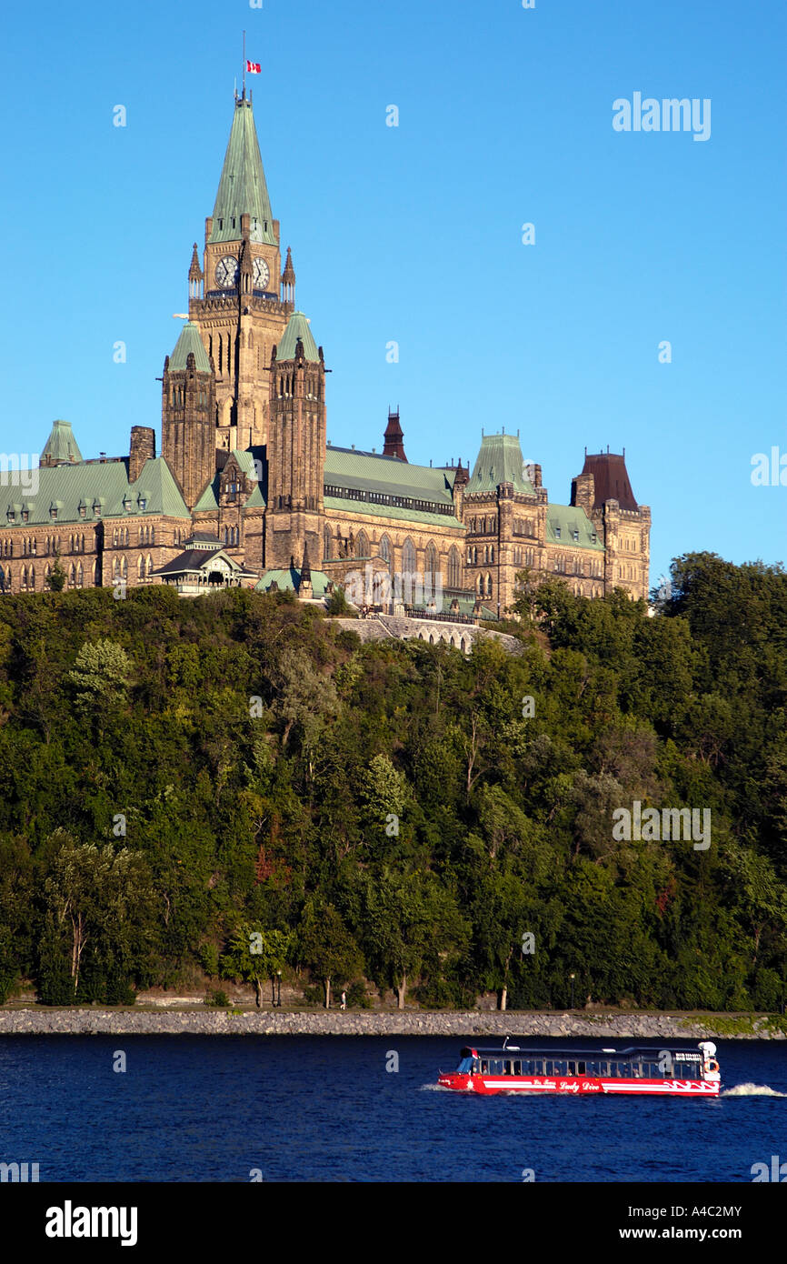 La colline du Parlement, vu de l'Outaouais Banque D'Images