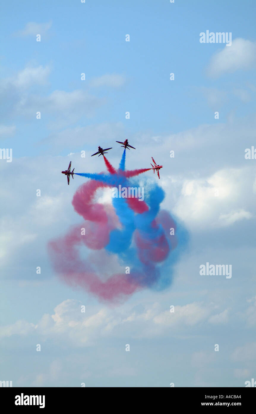 Des flèches rouges Display Team au Royal International Air Tattoo 2002 Banque D'Images