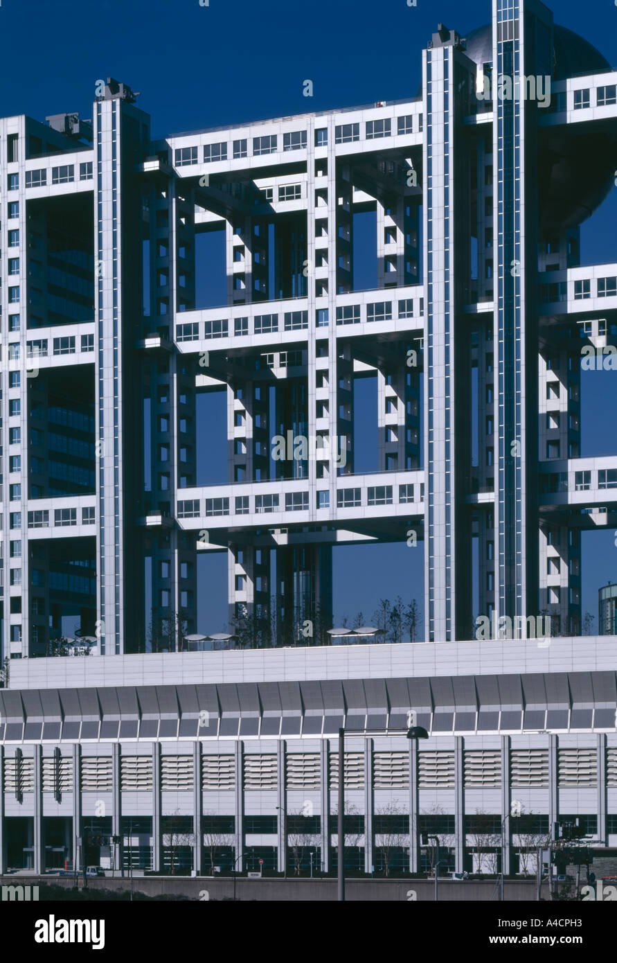 Fuji-Sankei Communications Group Siège, Odaiba, Tokyo, 1996. Architecte : Kenzo Tange Associates Banque D'Images