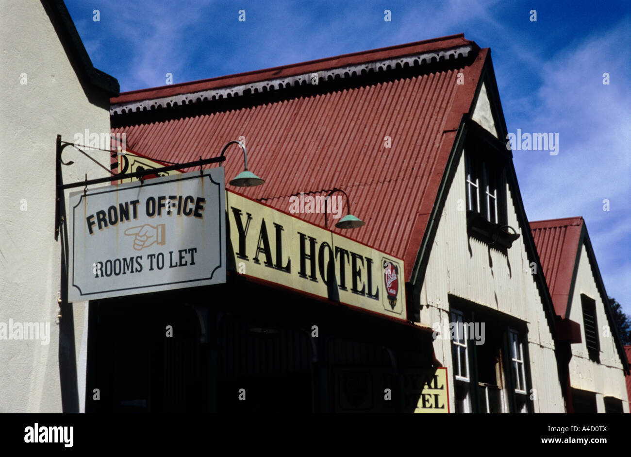 Panneau, bâtiment, Front Office, toit de l'hôtel Royal, histoire, village à thème de la ruée vers l'or, Pilgrims Rest, Afrique du Sud, destination de voyage Banque D'Images