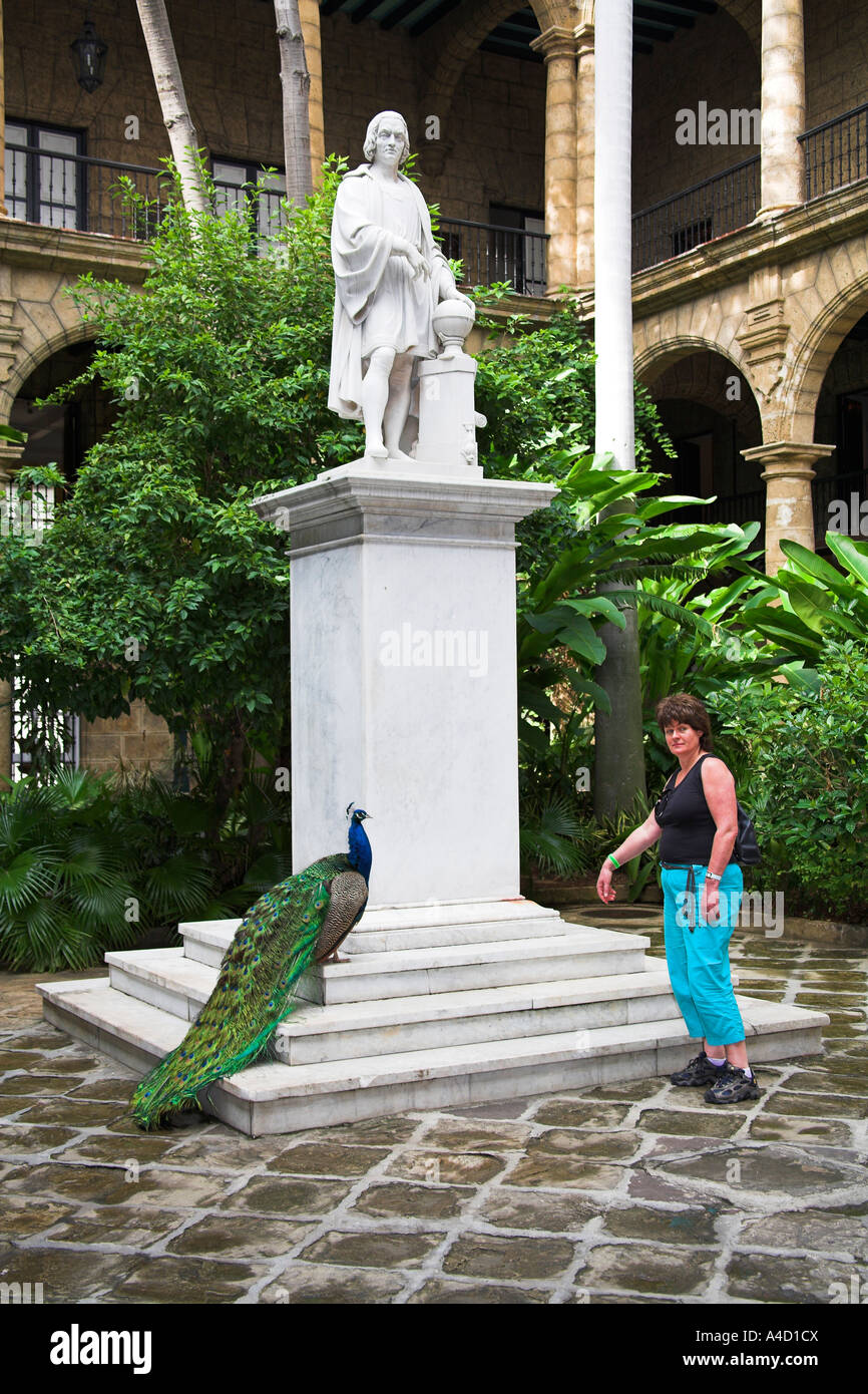 Statue de Christophe Colomb, Musée de la ville, le Palacio de los Capitanes Generales, La Havane, La Habana Vieja, Cuba Banque D'Images