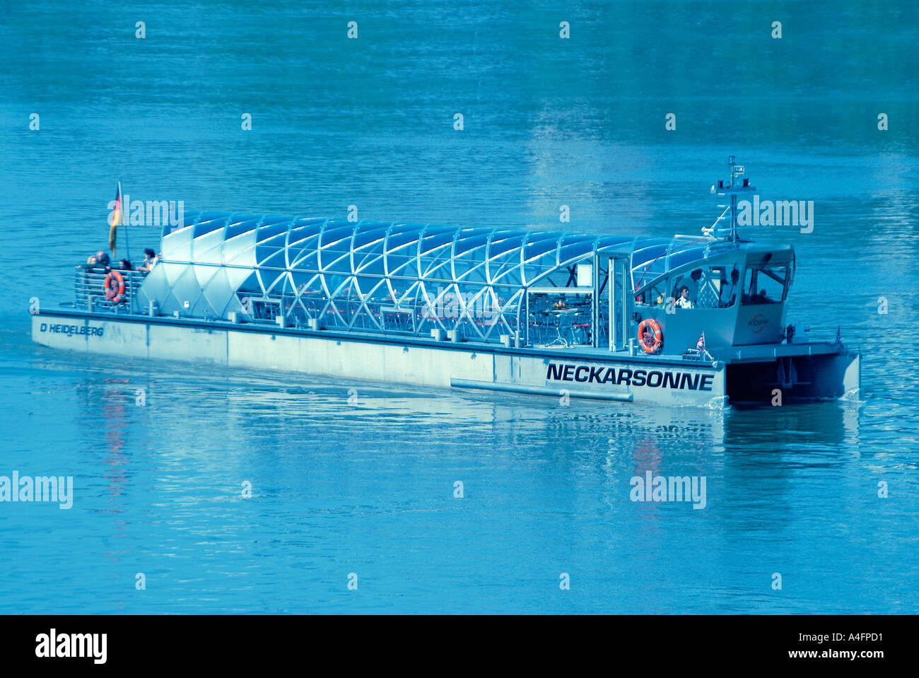 Bateau solaire à Heidelberg Solarboot à Heidelberg Banque D'Images