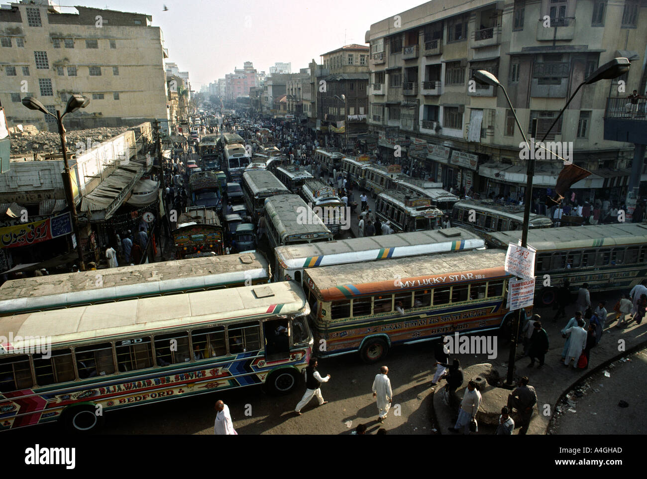 Sind Pakistan Karachi Saddar la congestion du trafic Banque D'Images