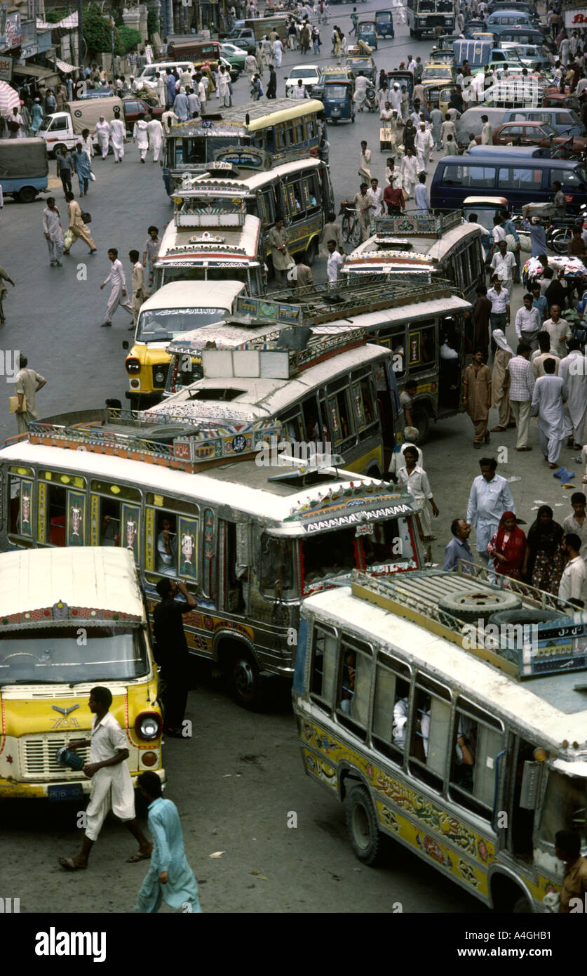 Sind Pakistan Karachi Saddar trafic dans Zaibunissa Street Banque D'Images