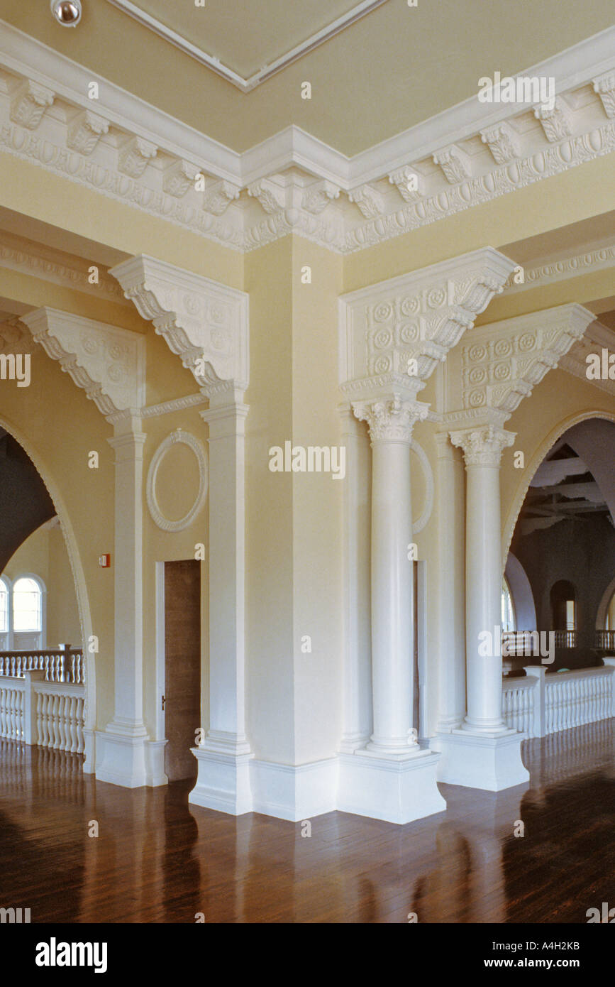 Dans la salle de bal, récemment restauré, Lightner Museum Bâtiment anciennement l'Hôtel Alcazar à St Augustine en Floride USA Banque D'Images
