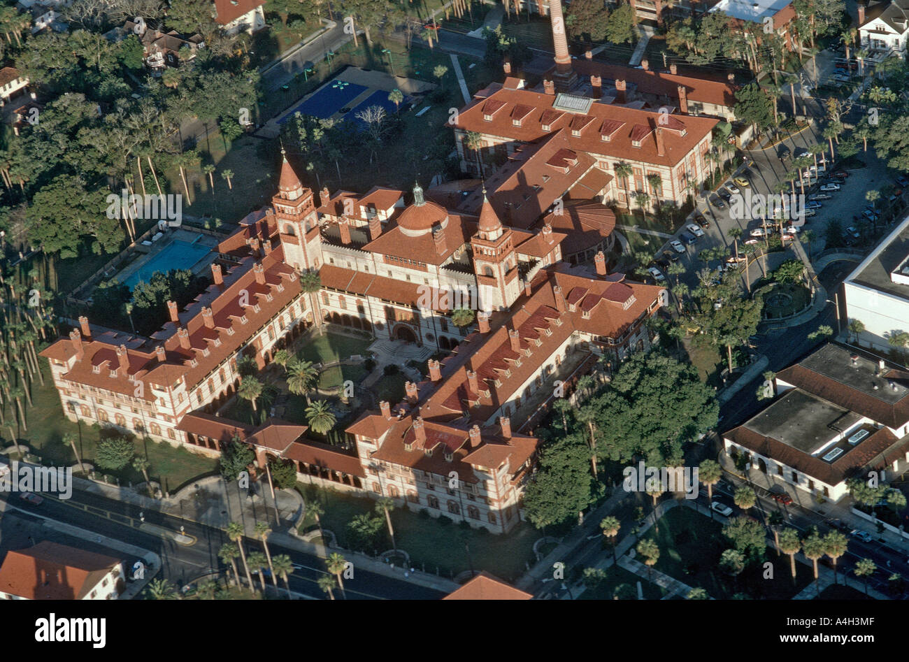 Vue aérienne de Flagler College anciennement l'hôtel Ponce de Leon à St Augustine en Floride USA Banque D'Images