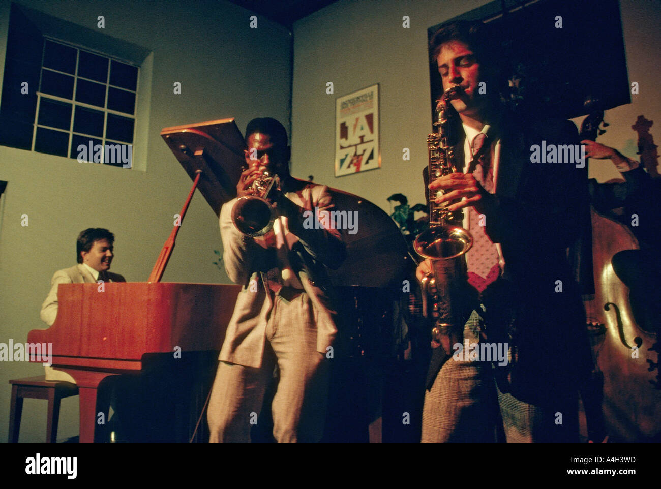Marcus Printup trompettiste de jazz jouant avec un groupe dans un club en Floride USA Banque D'Images