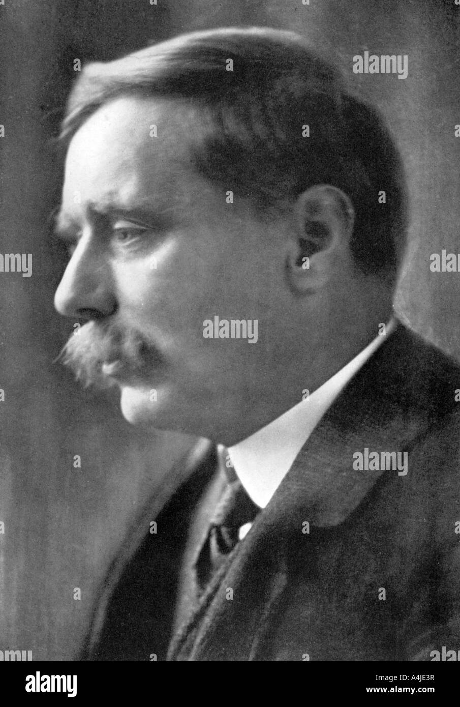 Herbert George Wells, écrivain anglais, 1914.Artiste : Otto Emil Hoppe Banque D'Images