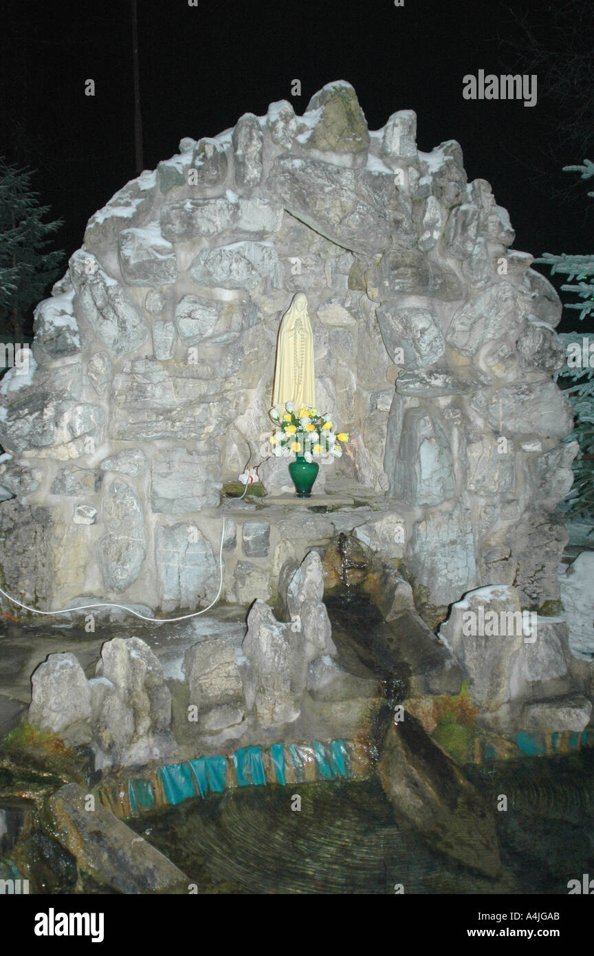 Vierge Marie de culte près de Witow church Banque D'Images