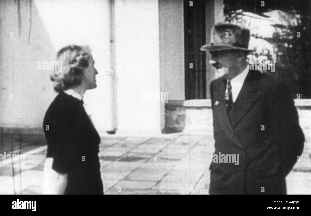 Adolf Hitler et Eva Braun, Berchtesgaden, en Bavière, Allemagne, c1936-1945. Artiste : Inconnu Banque D'Images