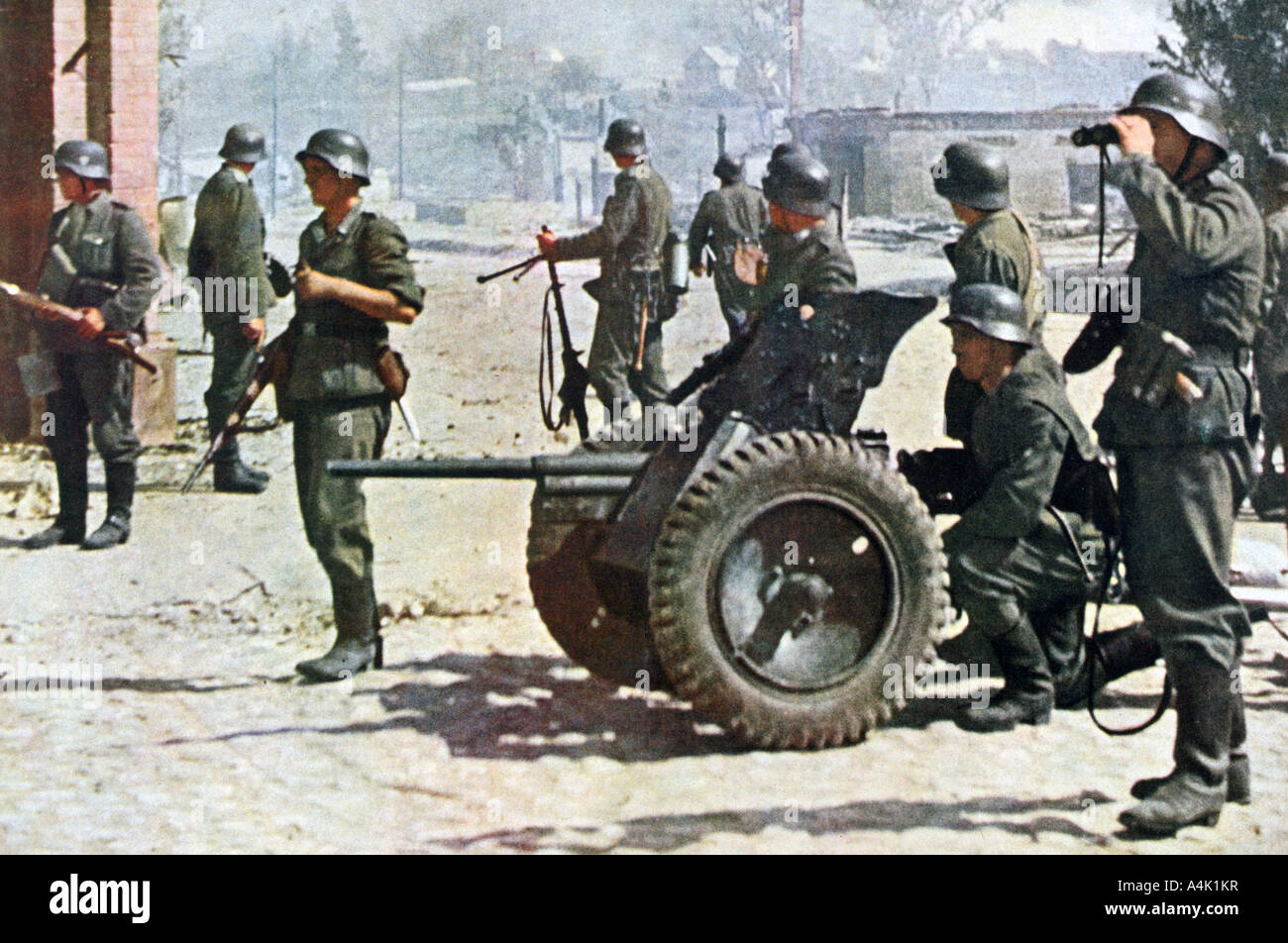 Les fantassins allemands avec la lumière, d'artillerie de la Russie, 1943. Artiste : Inconnu Banque D'Images