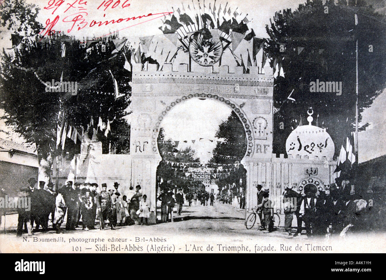 Façade de l'Arc de Triomphe, Sidi Bel Abbes, Algérie, 14 juillet 1906. Artiste : Boumendil Banque D'Images