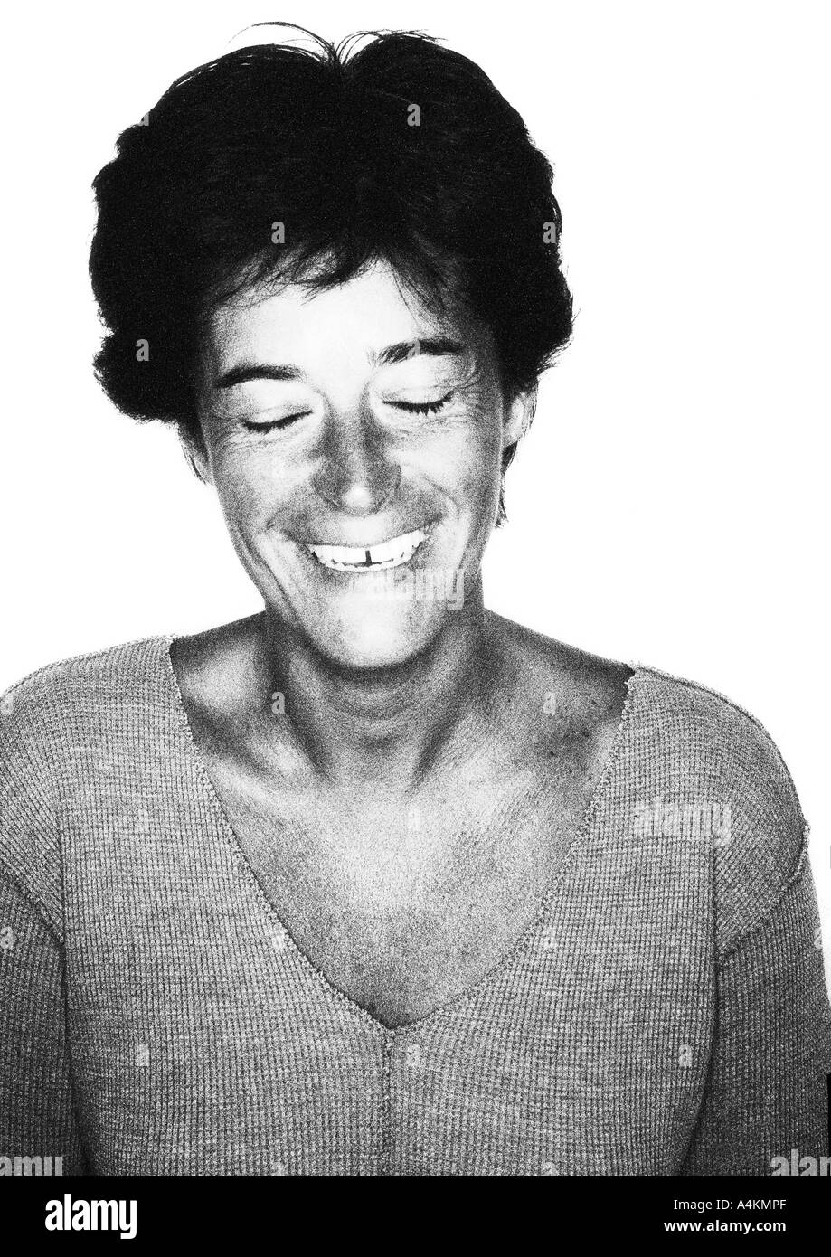 Woman smiling, portrait, b&w. Banque D'Images