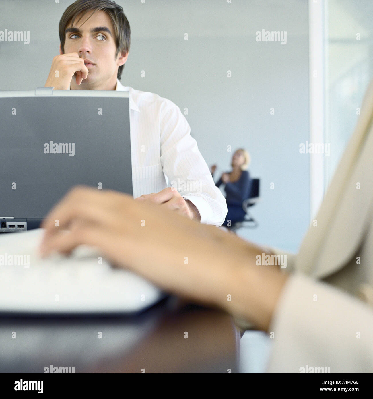 Businesspeople in office Banque D'Images