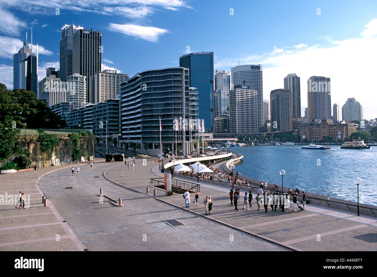 Le CBD de Sydney et Circular Quay vu de l'opéra de Sydney. Banque D'Images