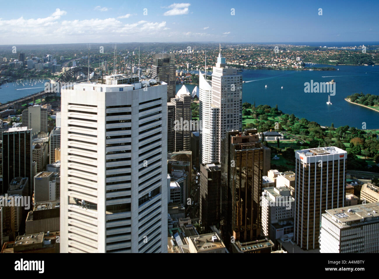 Vue sur Sydney à partir du haut de la Tour de Sydney. Banque D'Images