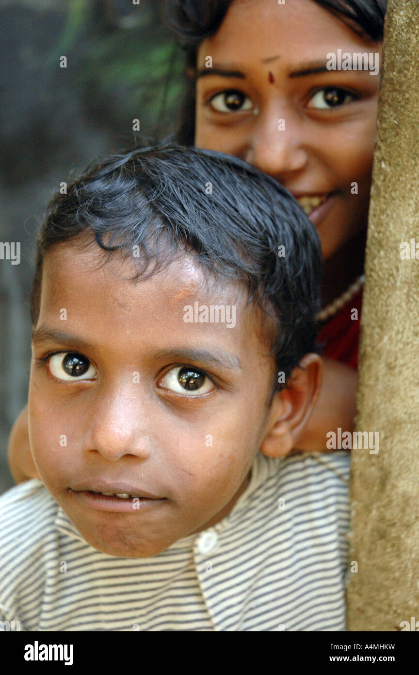 Garçon et fille au Kerala Inde Banque D'Images