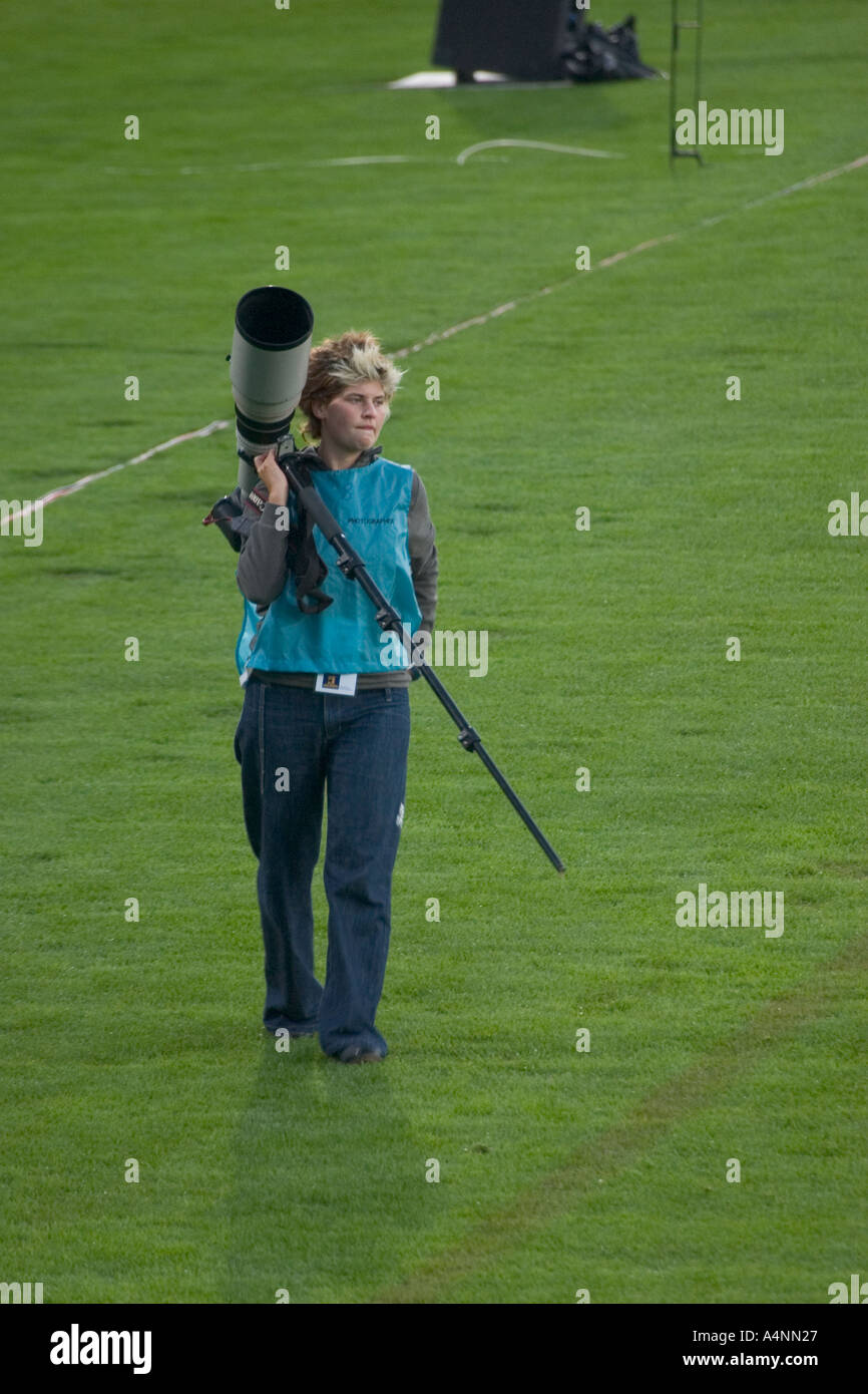 Camerawoman au Blues v Highlanders match au stade de Carisbrooke premier match en Super 12 2005 Banque D'Images
