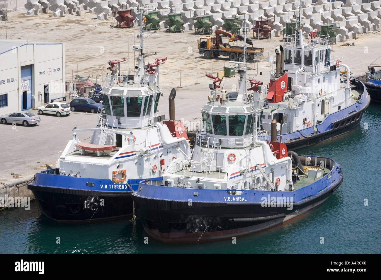 Portrait de bateaux sur un quai Banque D'Images