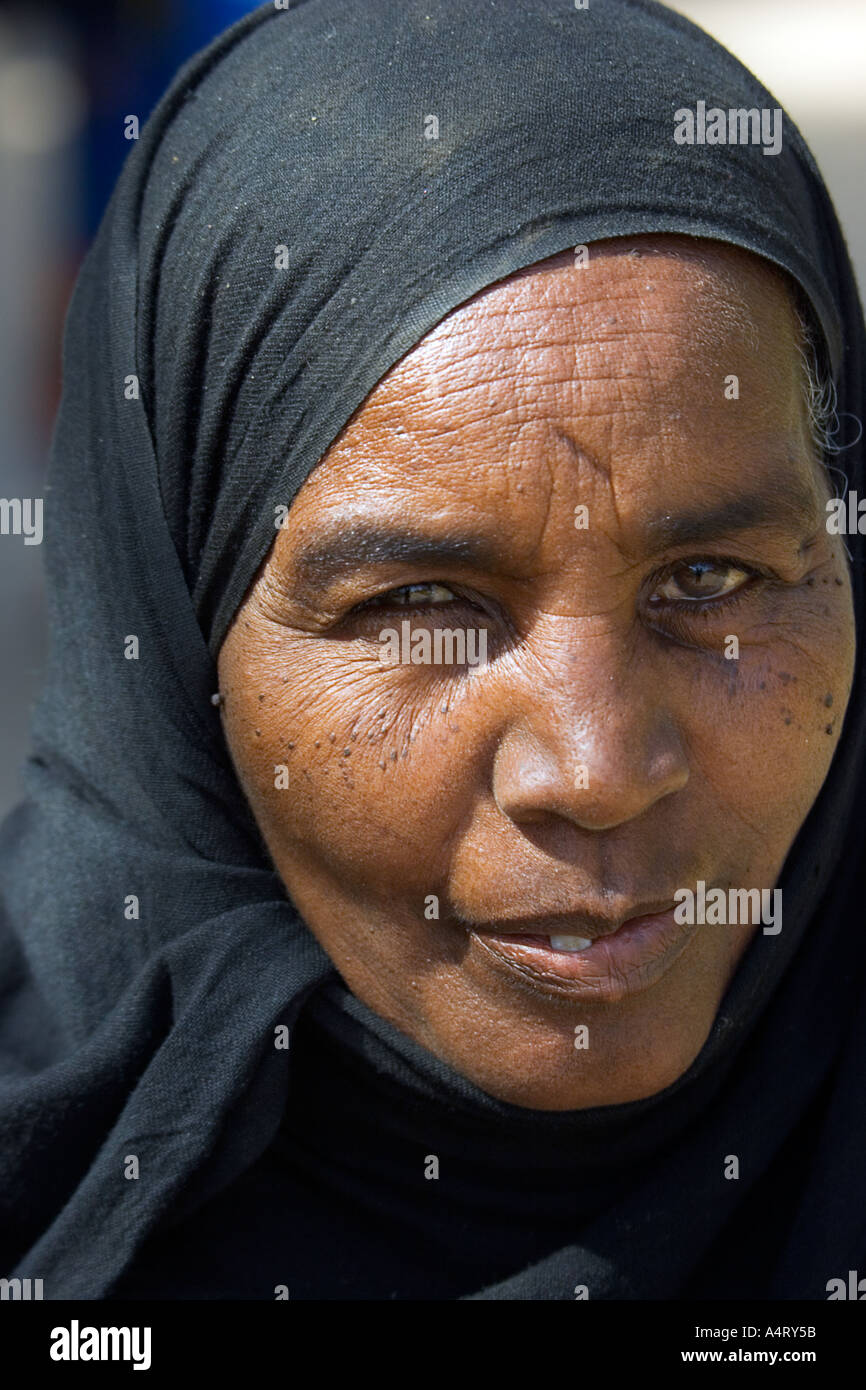 Les femmes de Nubie, dans un petit village à l'extérieur de Assouan en Egypte le Nil supérieur à Banque D'Images