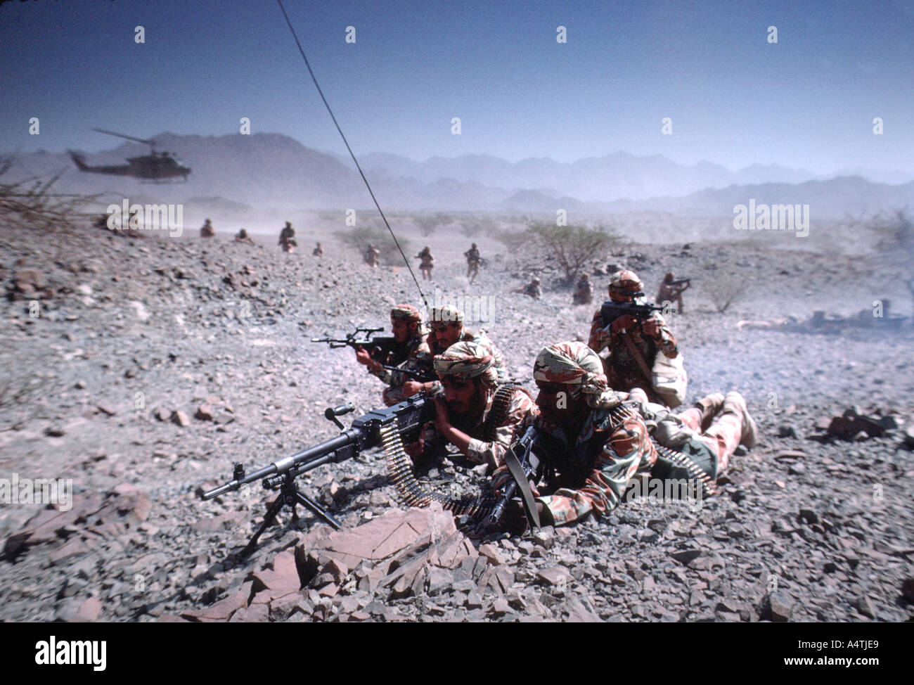 Des soldats dans le désert Banque D'Images