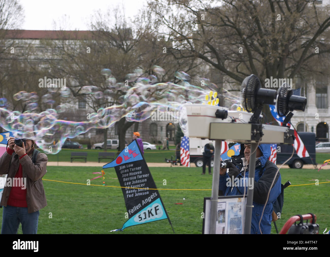 Machine à Bulles en action au cours de Cherry Blossom Festival National  Mall Washington DC USA Photo Stock - Alamy