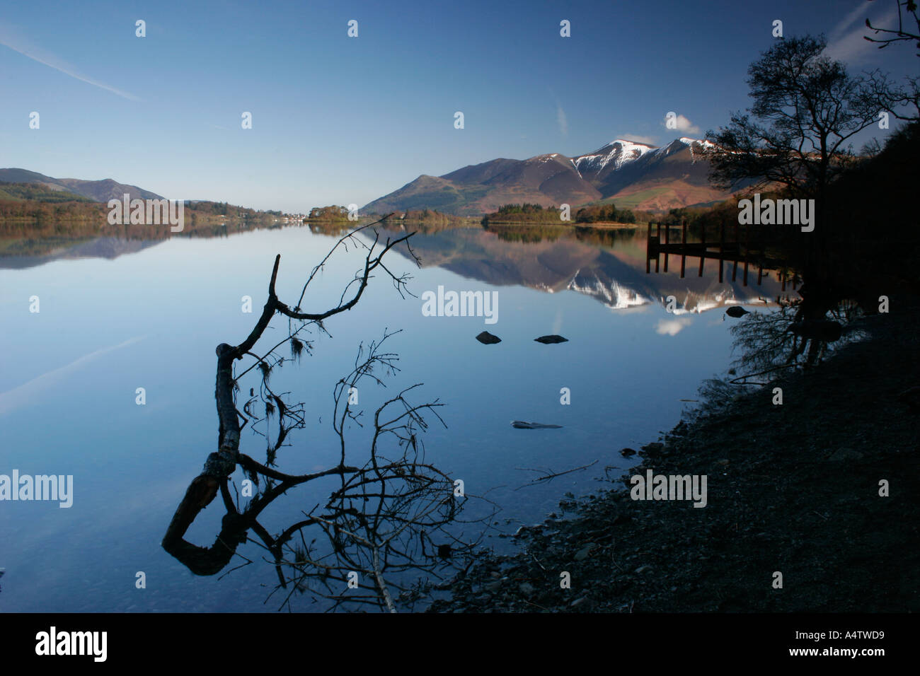 Skiddaw et Derwent Water Lake District Cumbria England UK Banque D'Images