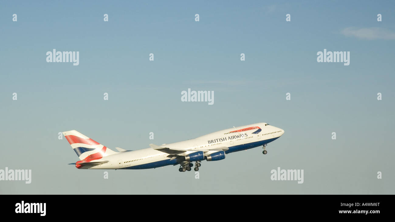 British Airways jumbo jet au décollage à Logan de Boston Massachusetts International Banque D'Images