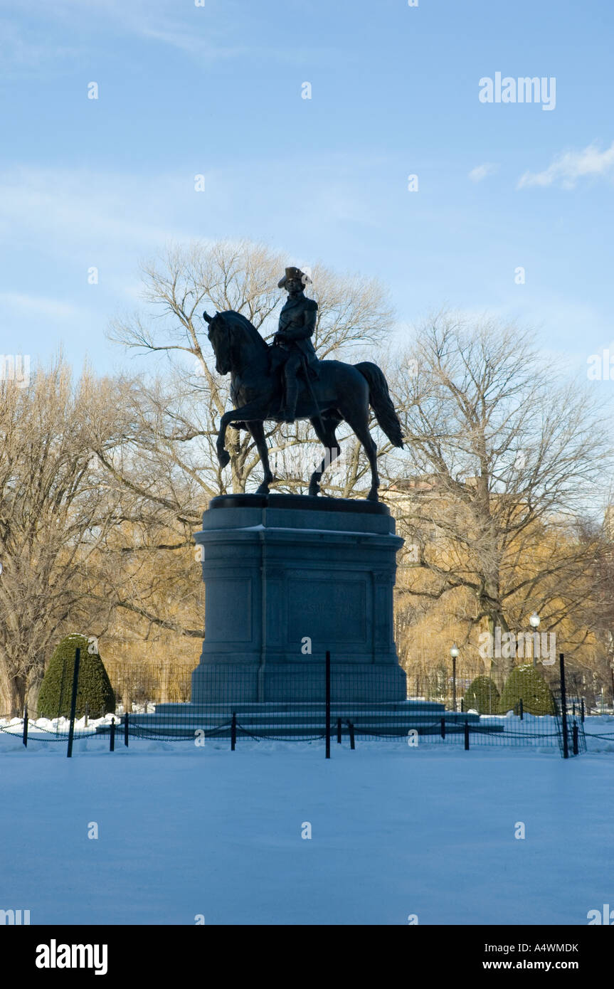 Statue de George Washington dans le Jardin Public de Boston. Banque D'Images