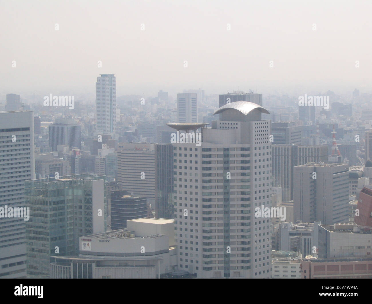 Osaka City scape et UFO bâtiment. Osaka au Japon. Banque D'Images