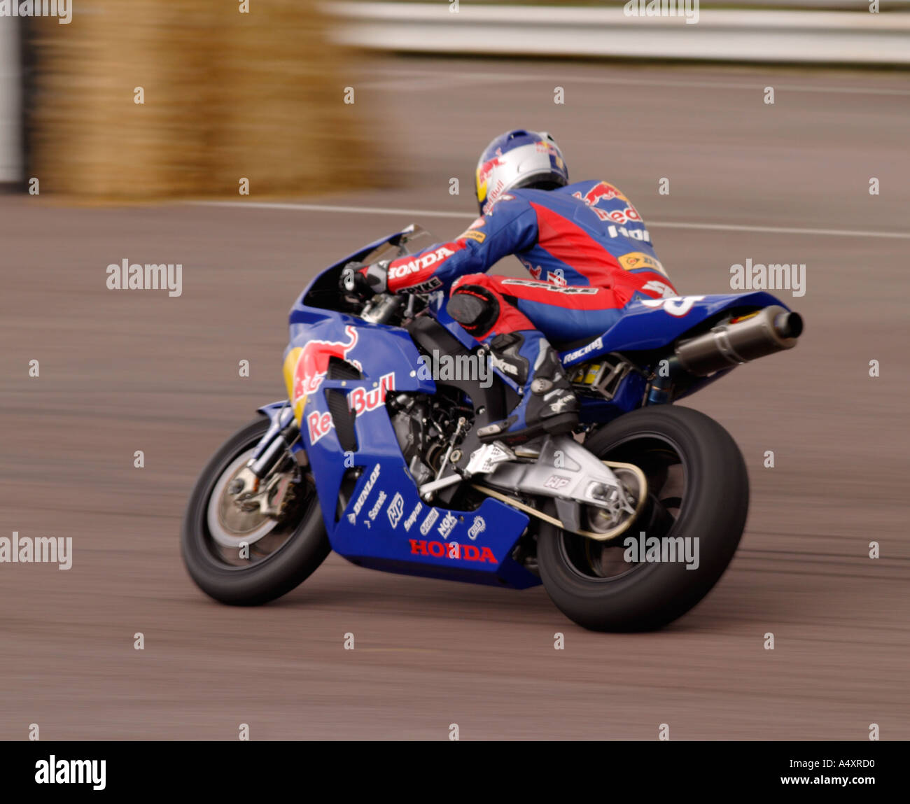 Jonathan Rea roule dans British Superbikes BSB 2005 Banque D'Images