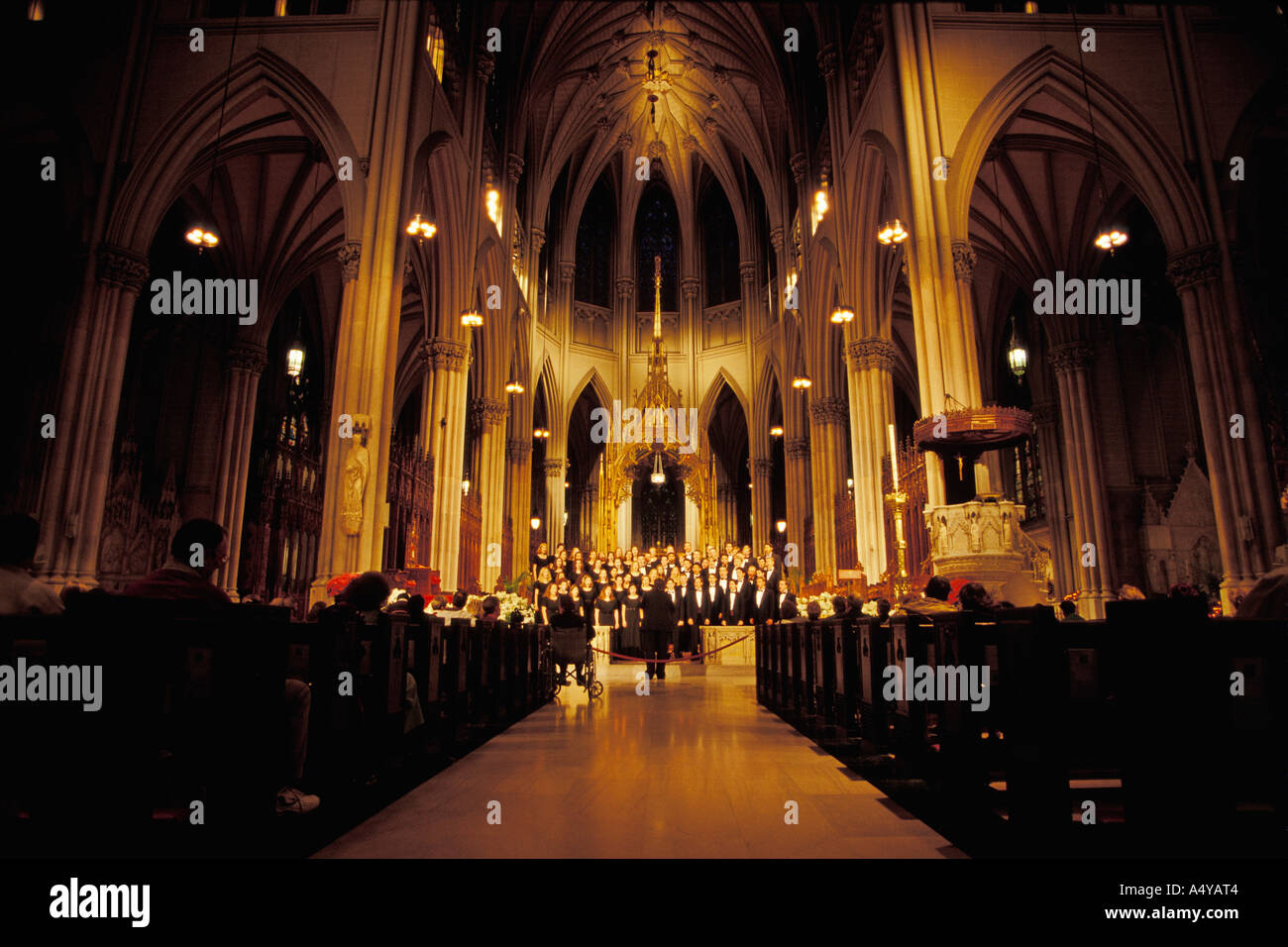 Concert choral à la Cathédrale St Patrick, sur la 5e Avenue, Manhattan New York NY Banque D'Images