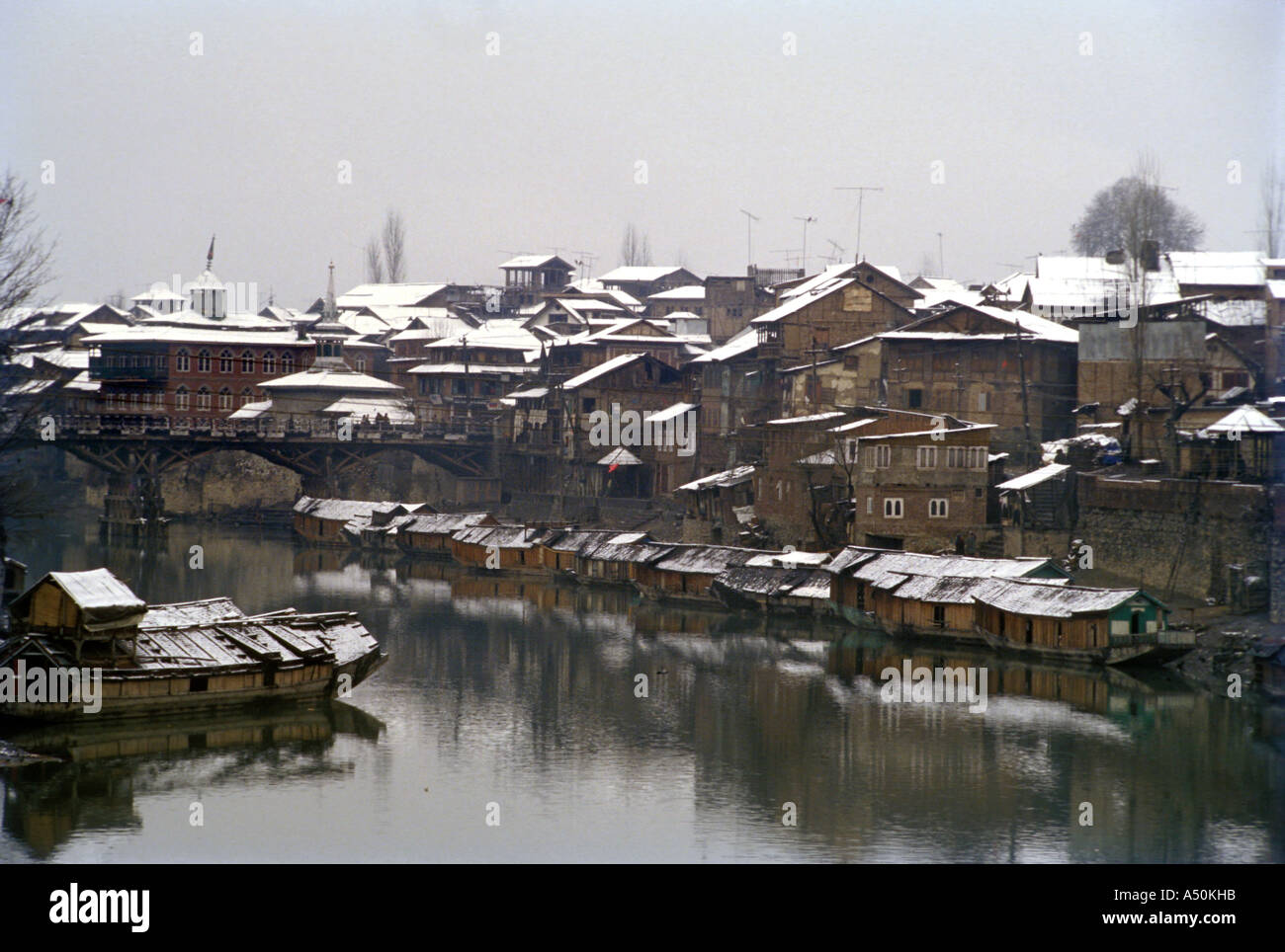 Jhelum River à Srinagar au Jammu-Kash Banque D'Images