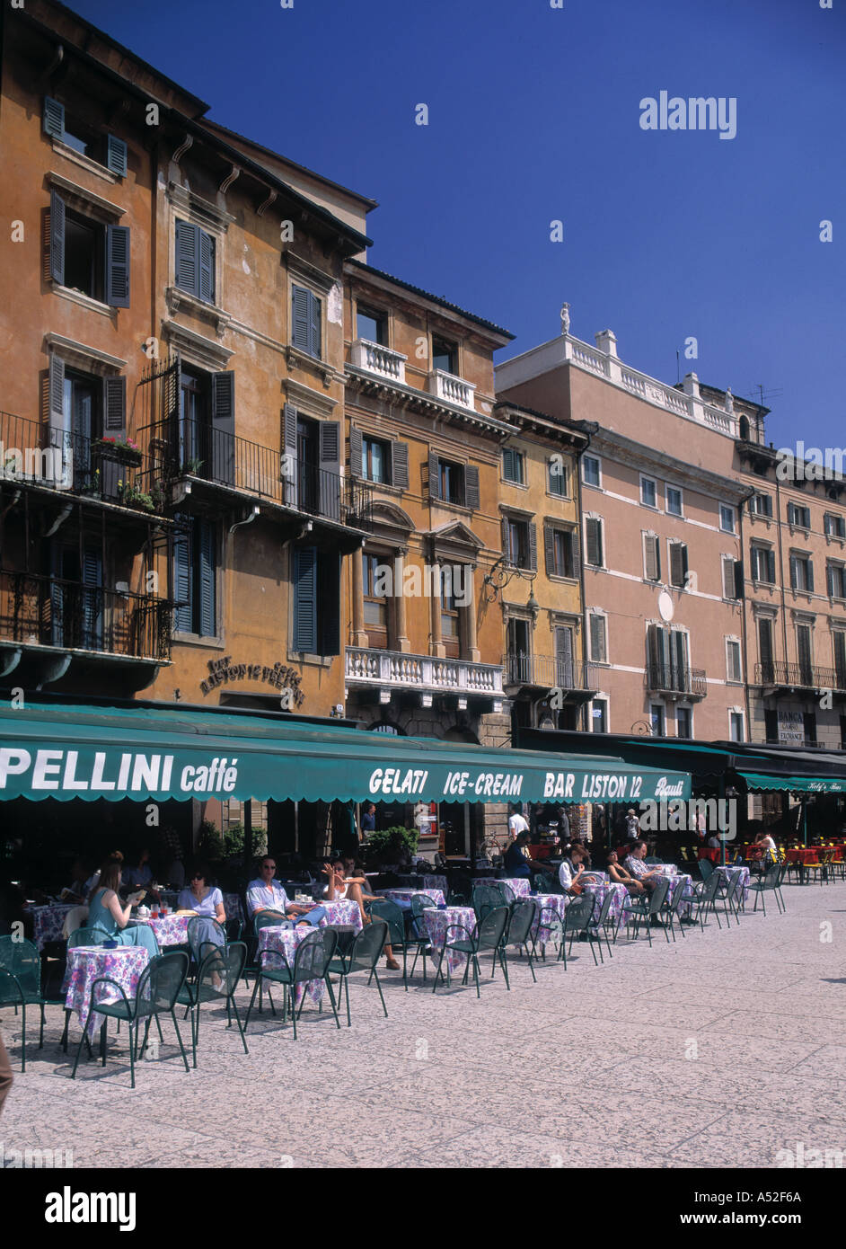 La Piazza Bra, Vérone, Italie Banque D'Images