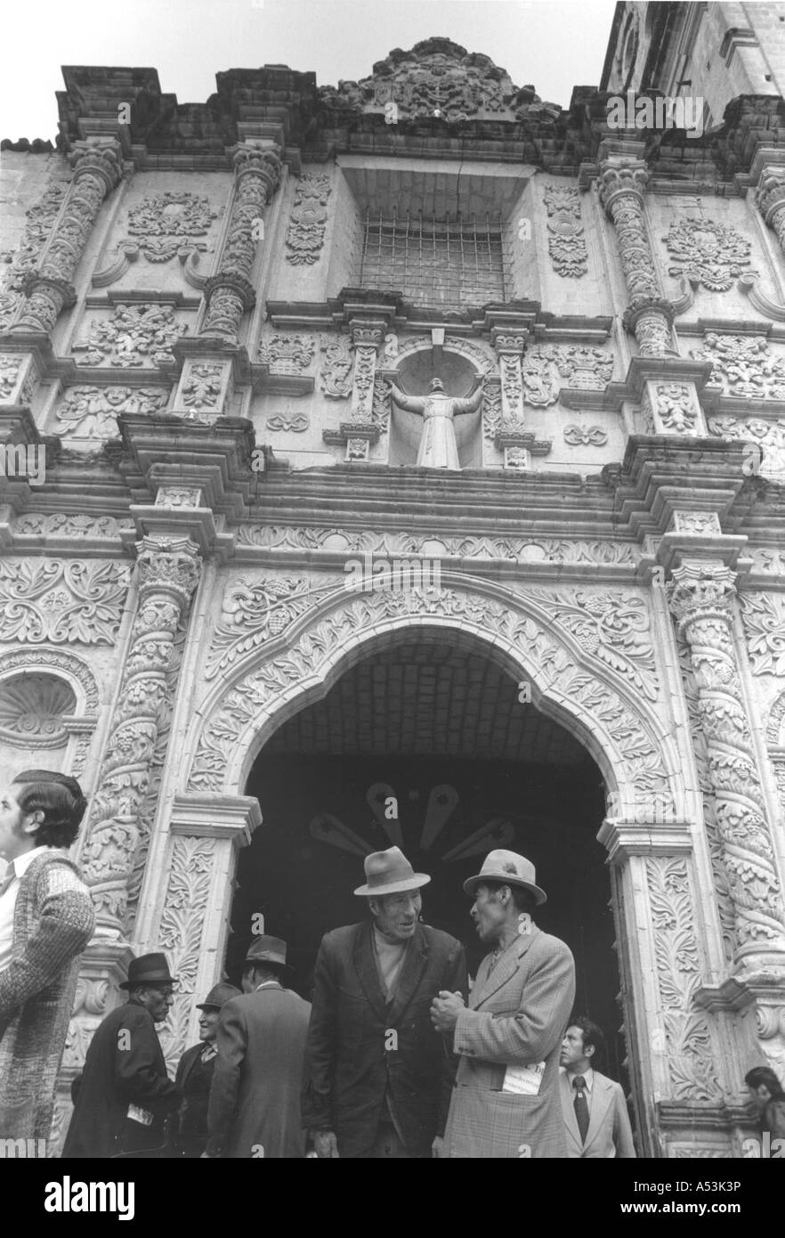 Painet ha1488 302 paysage noir et blanc paz Bolivie cathédrale au pays en développement, de pays moins développés économiquement Banque D'Images