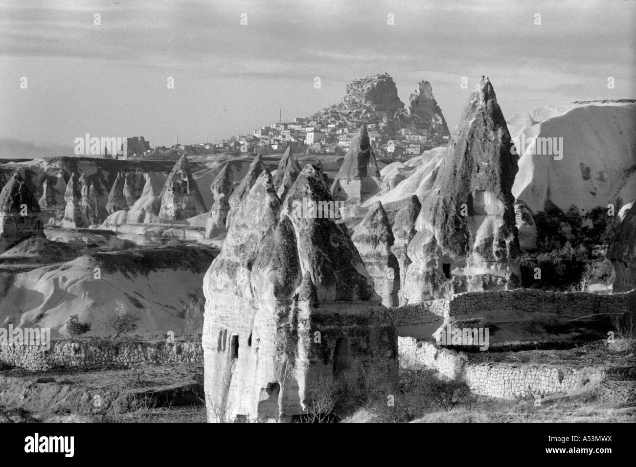 Painet ha1469 300 paysage noir et blanc turquie nevsehir cappadoce au pays en développement, de pays moins développés économiquement Banque D'Images
