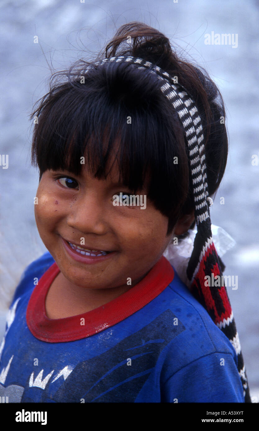 Painet ha2300 5122 Guatemala enfants garçon trionfo camp de personnes déplacées au pays en développement, pays économiquement moins Banque D'Images