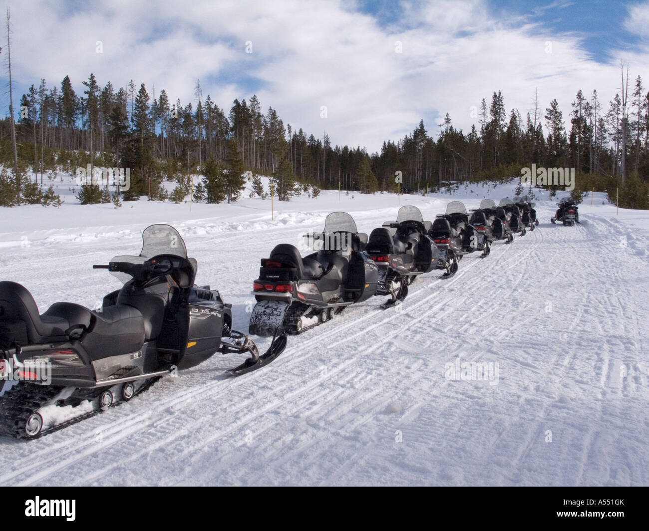 Les motoneiges dans le Parc National de Yellowstone Banque D'Images