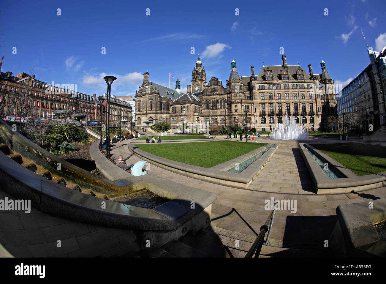 Hôtel de ville et des jardins de la paix Sheffield en Angleterre Banque D'Images