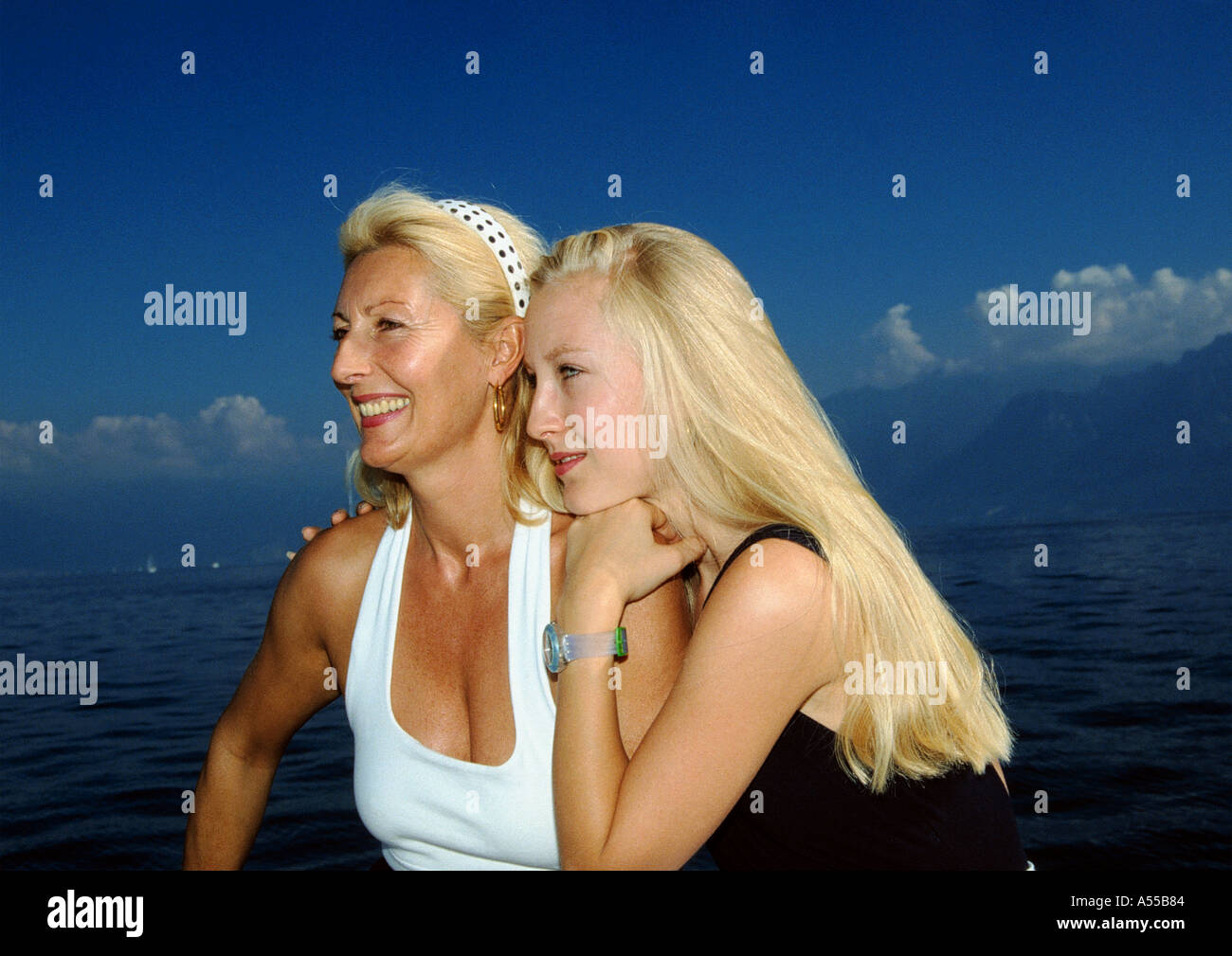 Mother and Daughter portrait Lake Geneva, Switzerland Banque D'Images