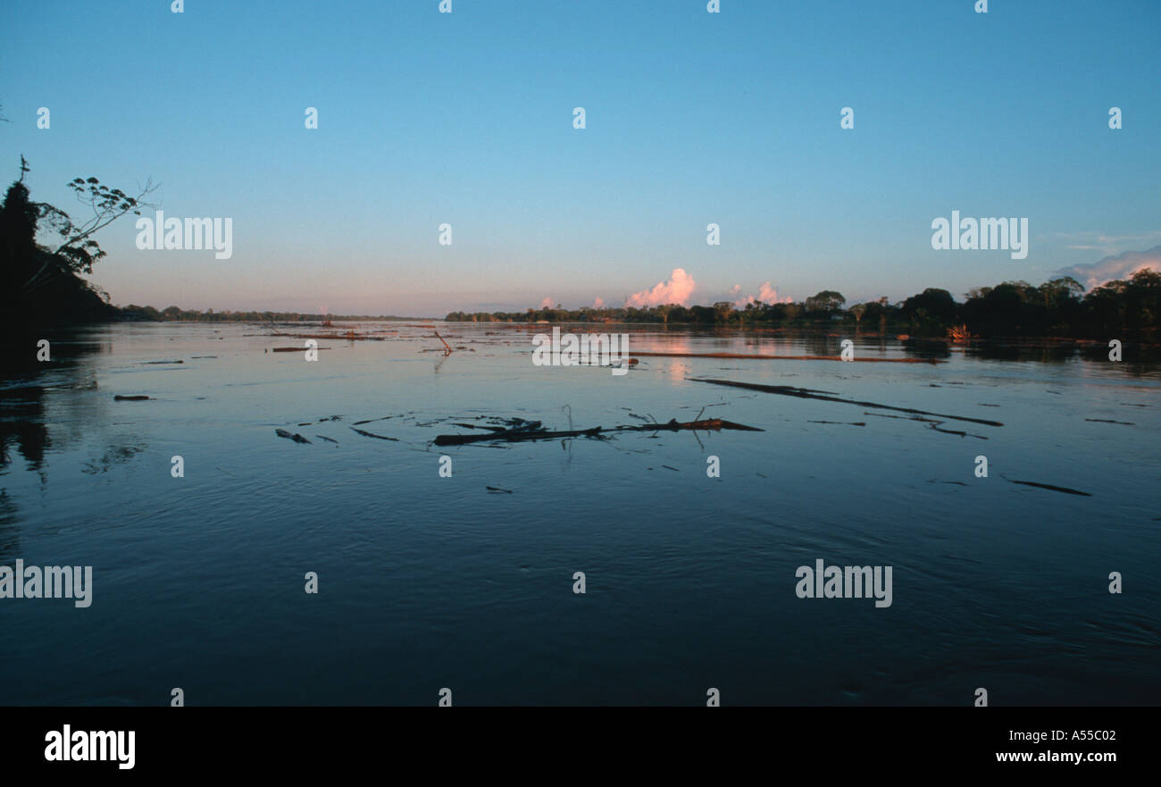 Puerto Maldonado de Madre Rivière Dios Pérou Banque D'Images