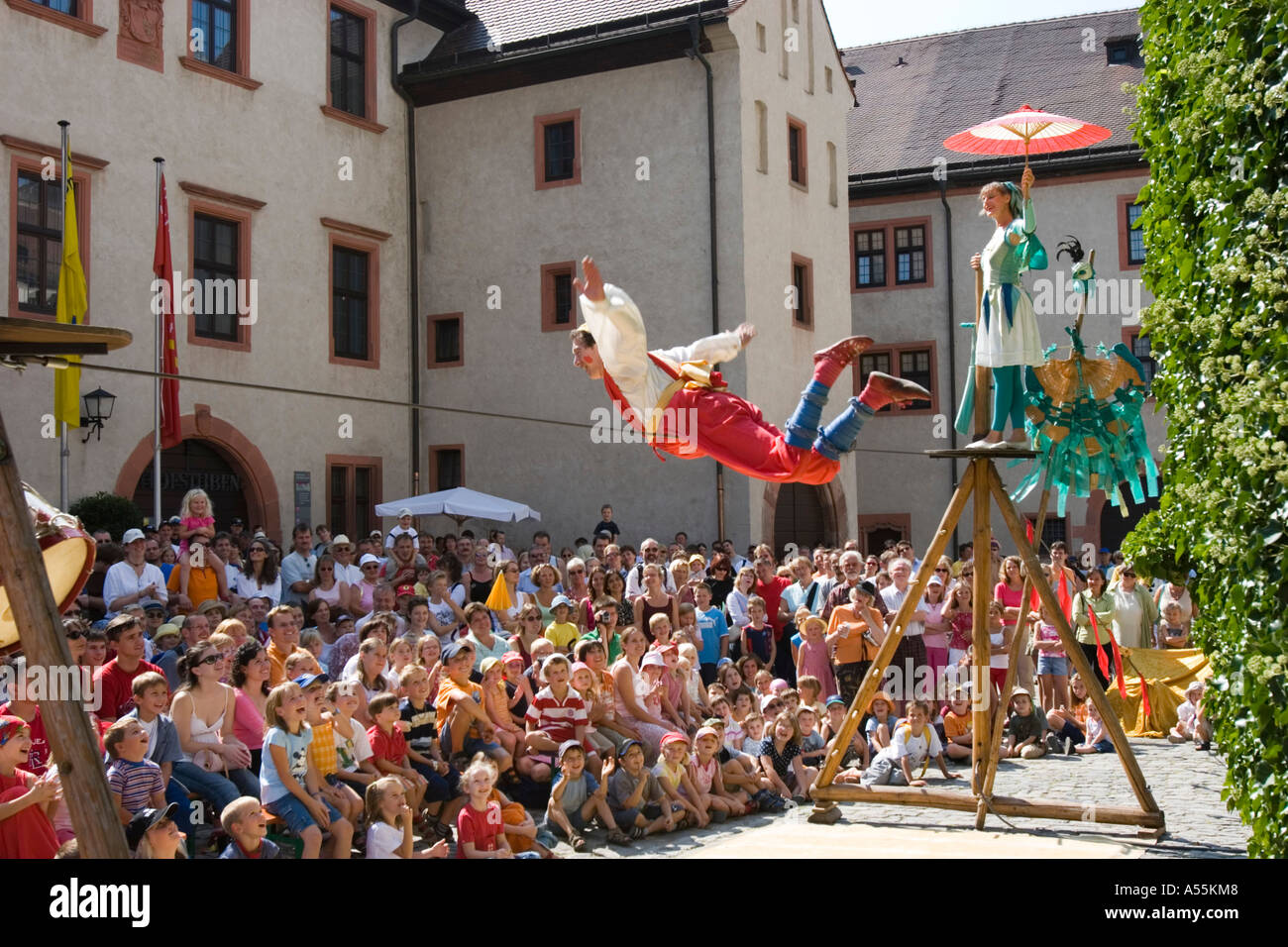 Funambule acrobates festival forteresse Wuerzburg Würzburg Allemagne Franconie Banque D'Images