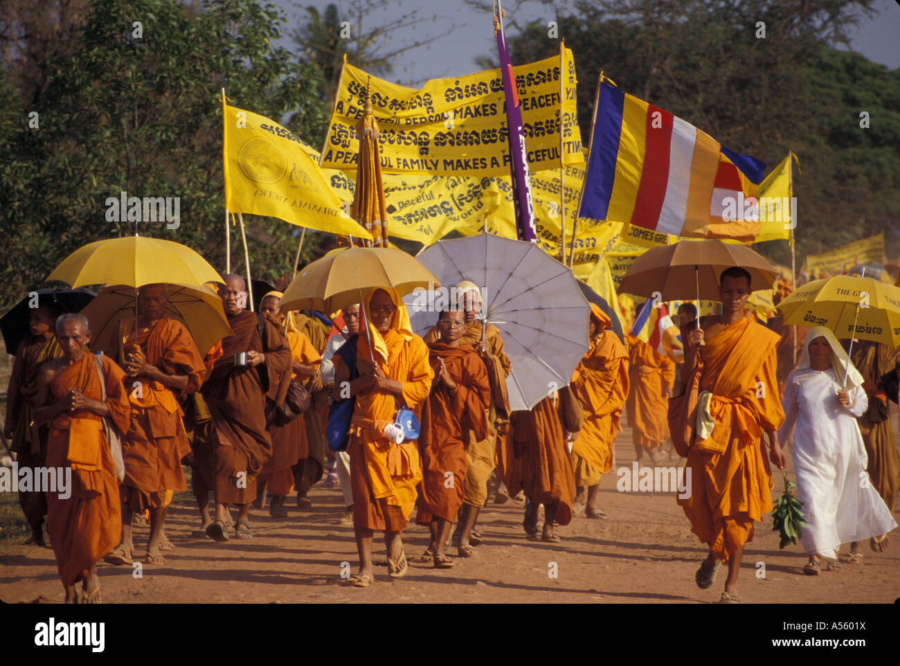 Painet ix1847 Cambodge paix mars 1997 moines bouddhistes au pays en développement, de pays moins développés économiquement de la culture Banque D'Images